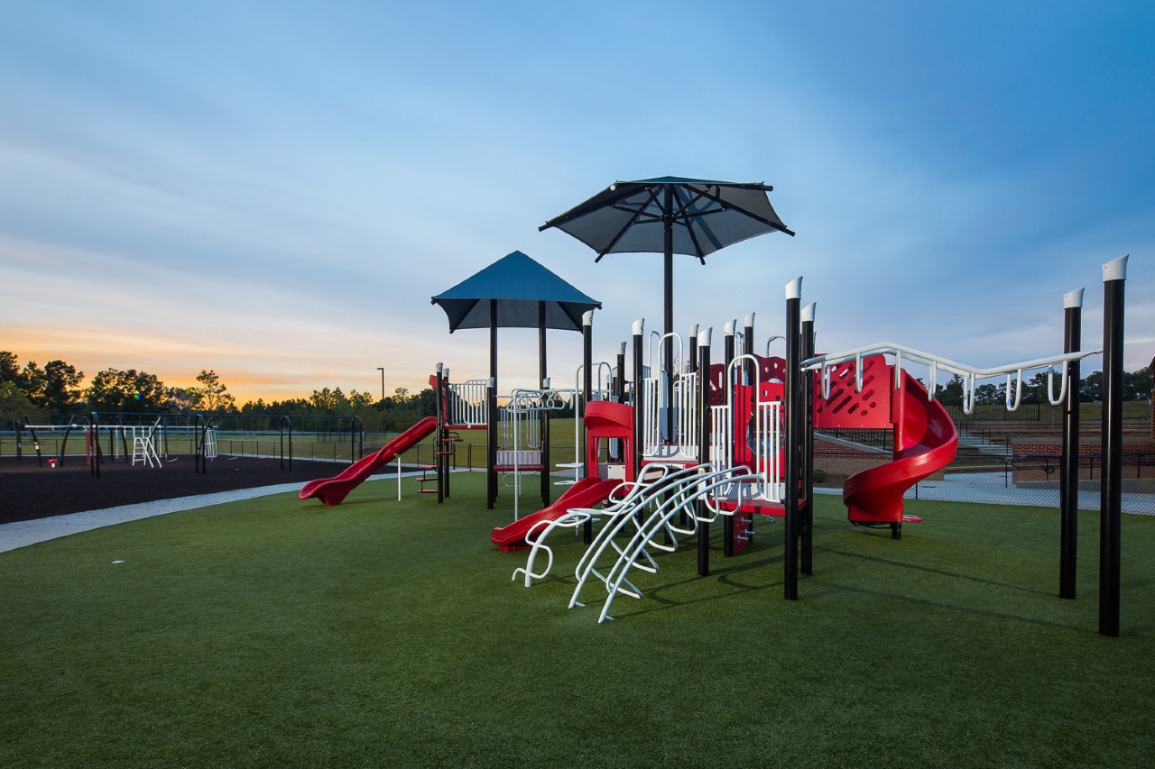 Synthetic grass playground by Southwest Greens of Metro New York